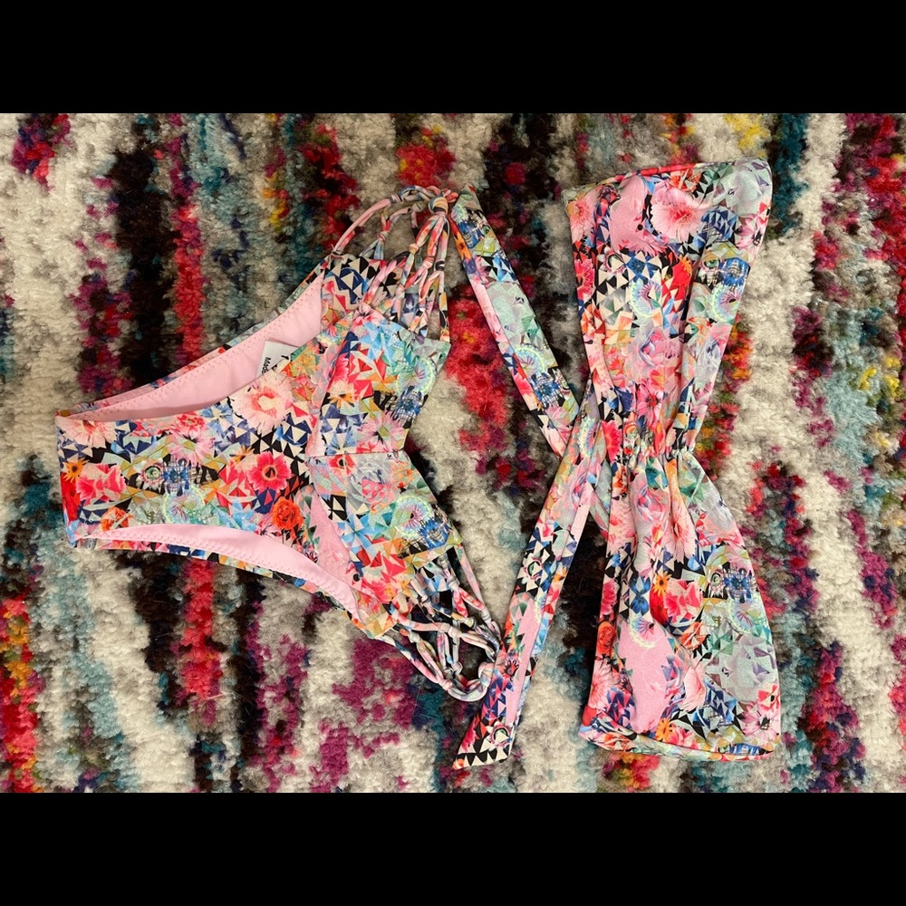 Kai lani. Never worn
